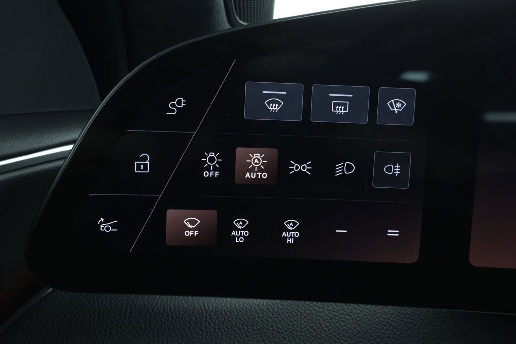 Used 2023 Lucid Air Touring image 14