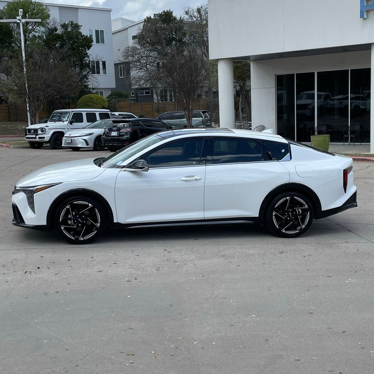 Used 2025 Kia K4 GT-Line w/ GT-Line Premium Package image 3