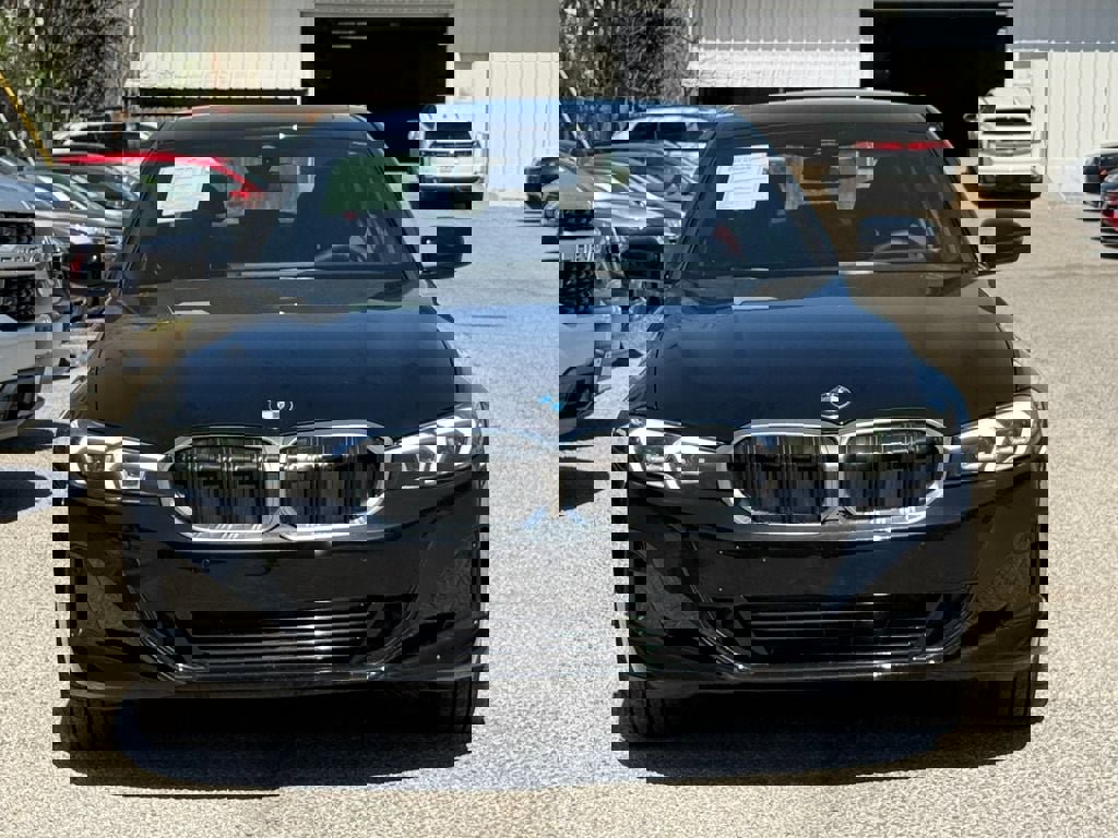 Used 2025 BMW 330i xDrive 330i xDrive image 3