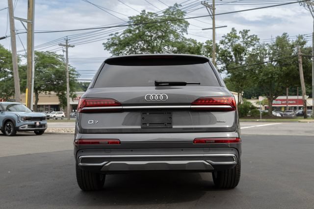 Used 2023 Audi Q7 2.0T Premium w/ Convenience Package AWD/4WD image 5
