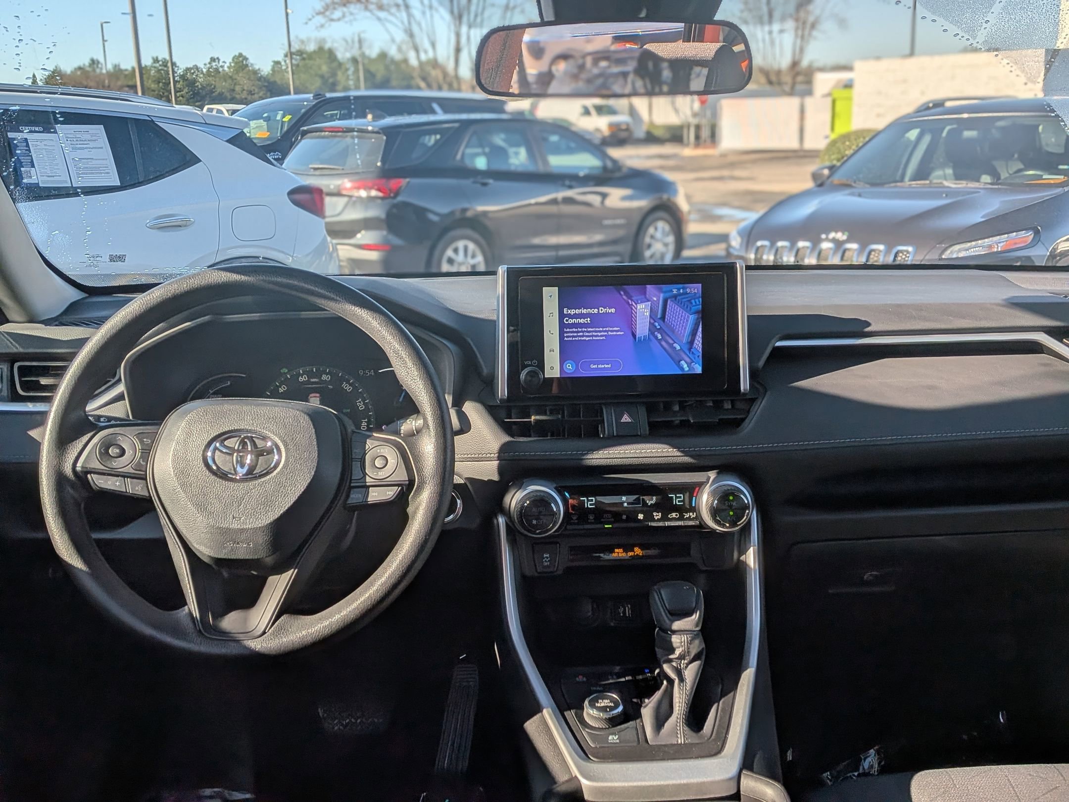 Used 2025 Toyota RAV4 XLE image 19