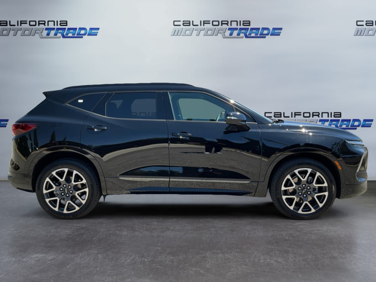Used 2025 Chevrolet Blazer RS AWD/4WD image 4