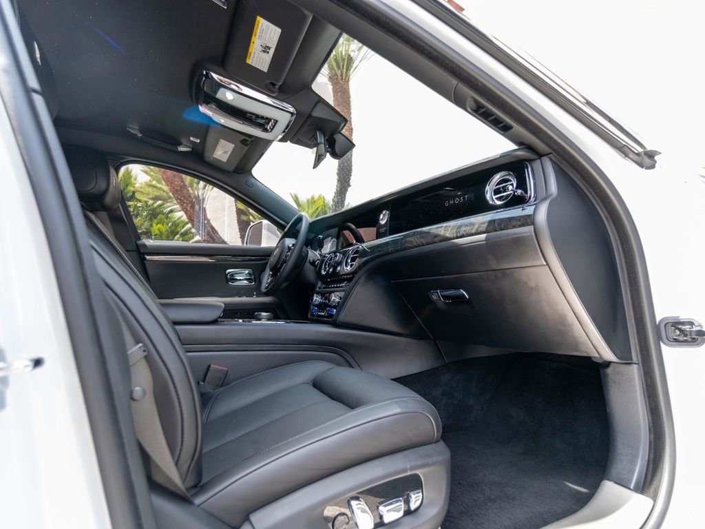 Used 2022 Rolls-Royce Ghost AWD/4WD image 31