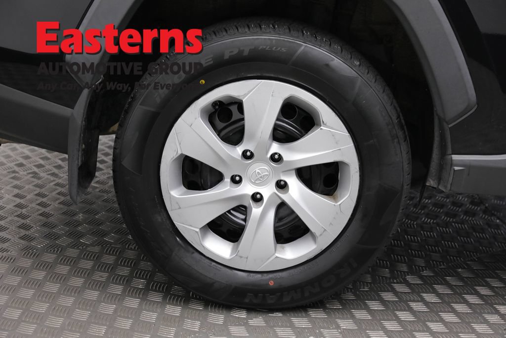 Used 2020 Toyota RAV4 LE w/ All Weather Liner Package AWD/4WD image 29