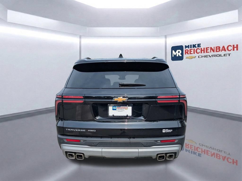 Used 2025 Chevrolet Traverse LT AWD/4WD image 5