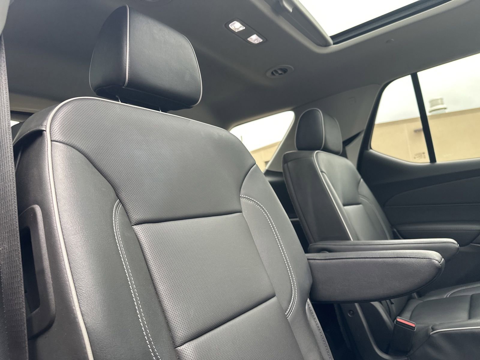 Used 2021 Chevrolet Traverse High Country FWD image 30
