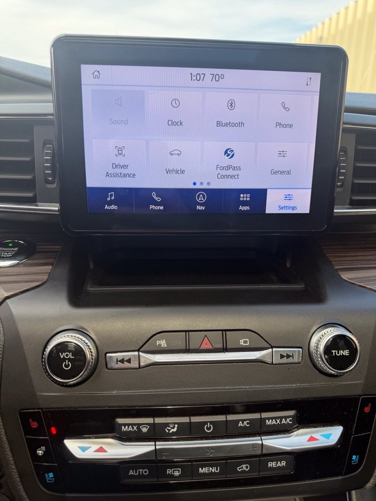 Used 2020 Ford Explorer Limited AWD/4WD image 24