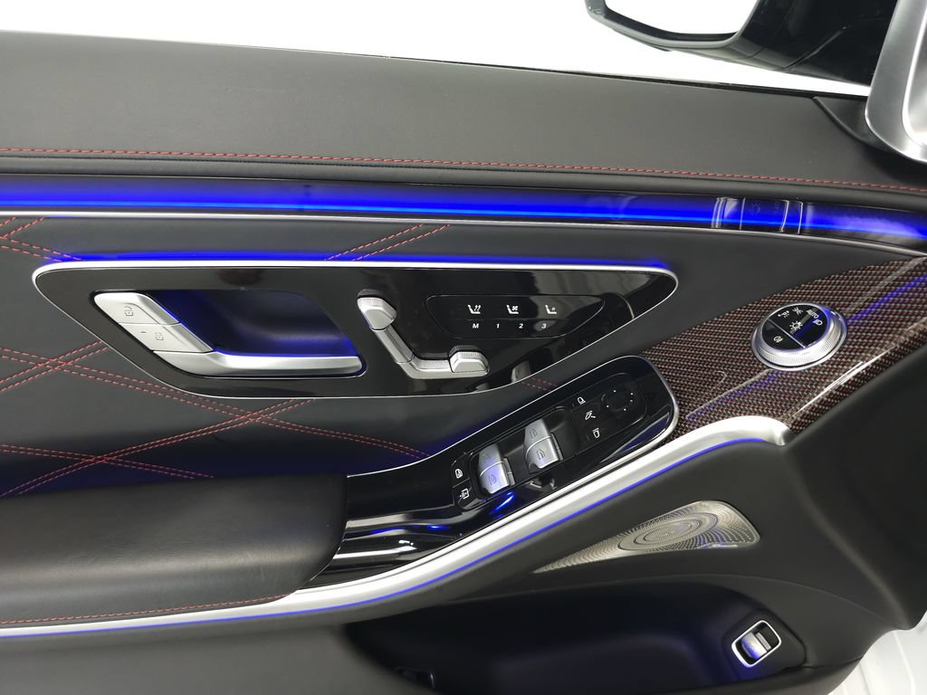 Used 2024 Mercedes-Benz S 63 AMG S w/ Carbon Fiber Exterior Package image 6