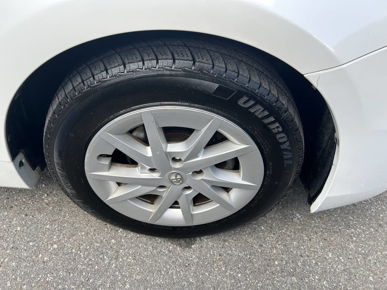 Used 2012 Toyota Prius V Three image 22