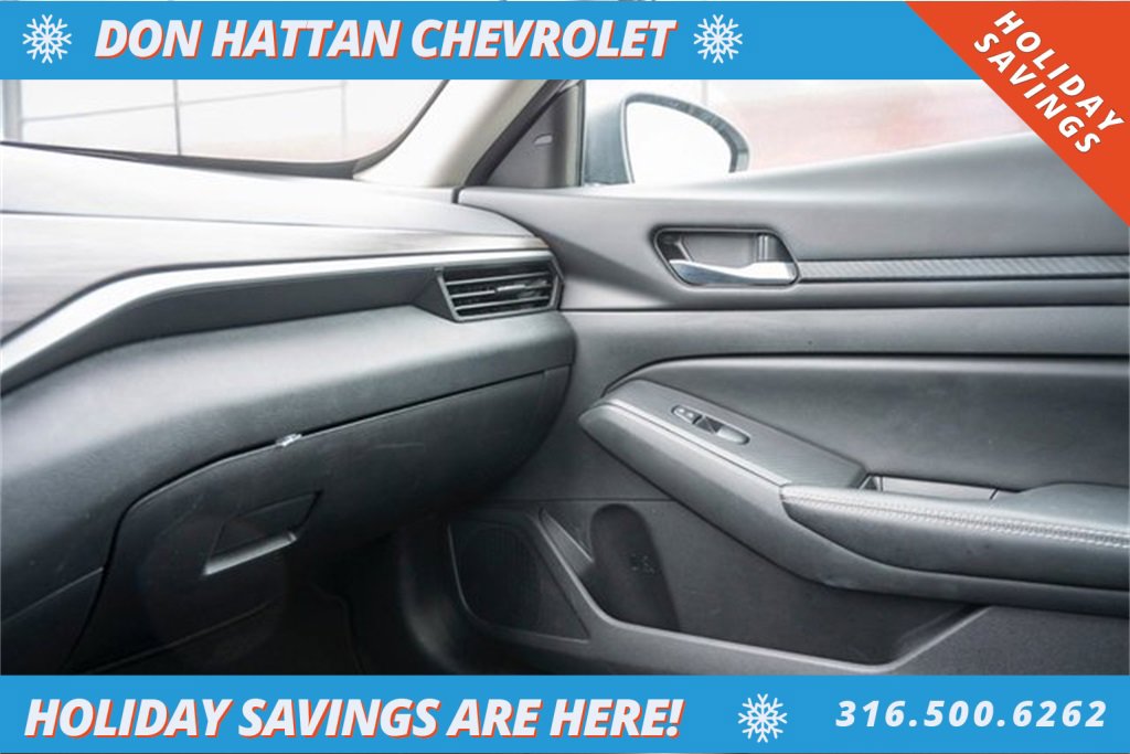 Used 2024 Nissan Altima 2.5 SV image 16