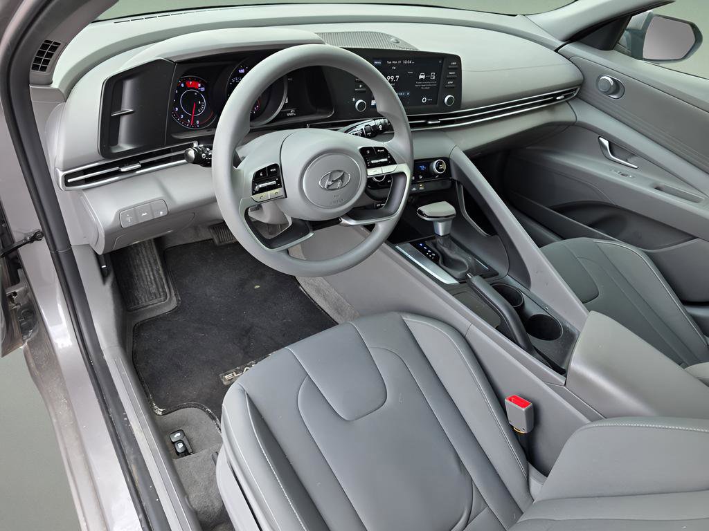 Used 2023 Hyundai Elantra SEL image 20