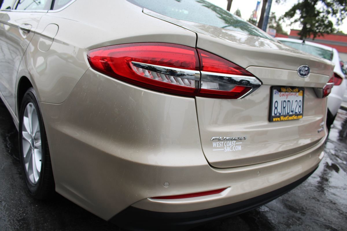 Used 2019 Ford Fusion SEL image 17