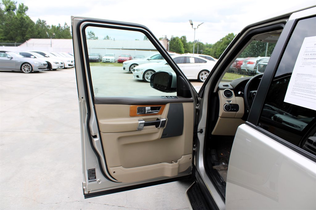 Used 2015 Land Rover LR4 HSE LUX image 39