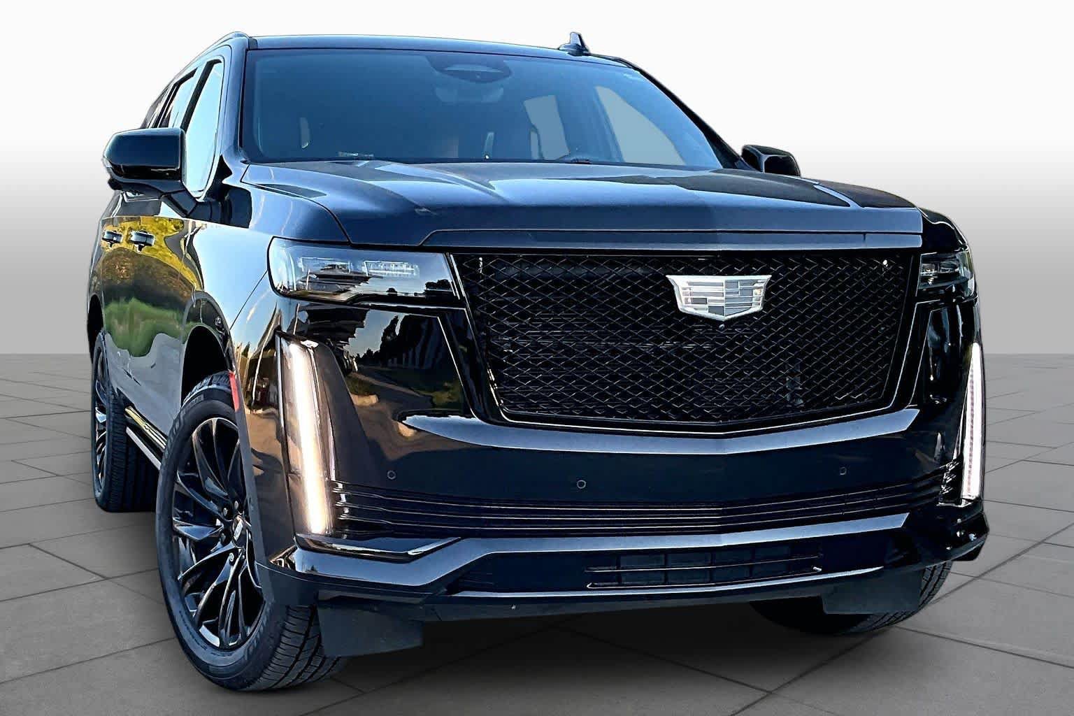 Used 2024 Cadillac Escalade Sport Platinum w/ LPO, ONYX Package AWD/4WD image 3