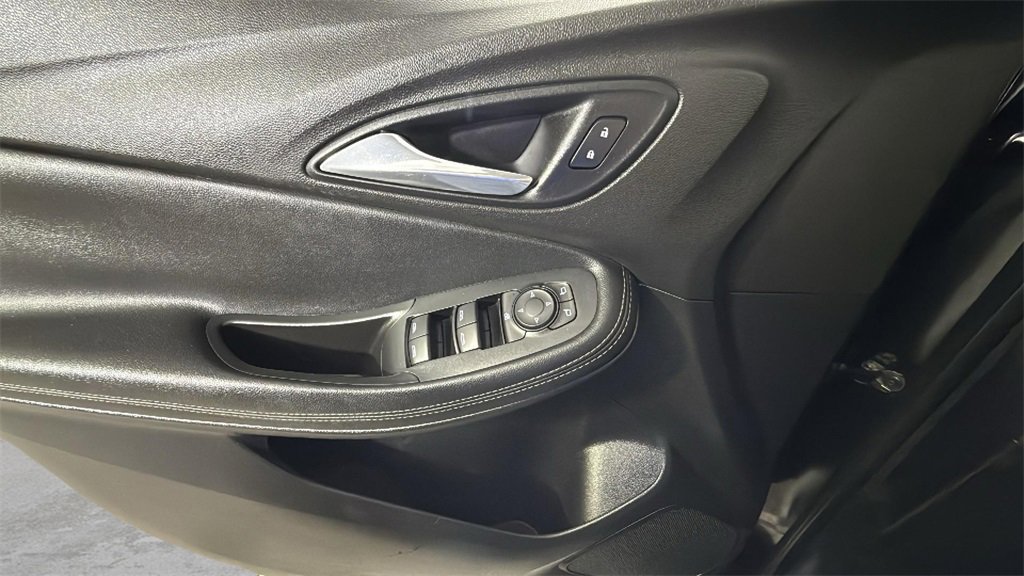 Used 2021 Buick Encore GX Preferred image 24