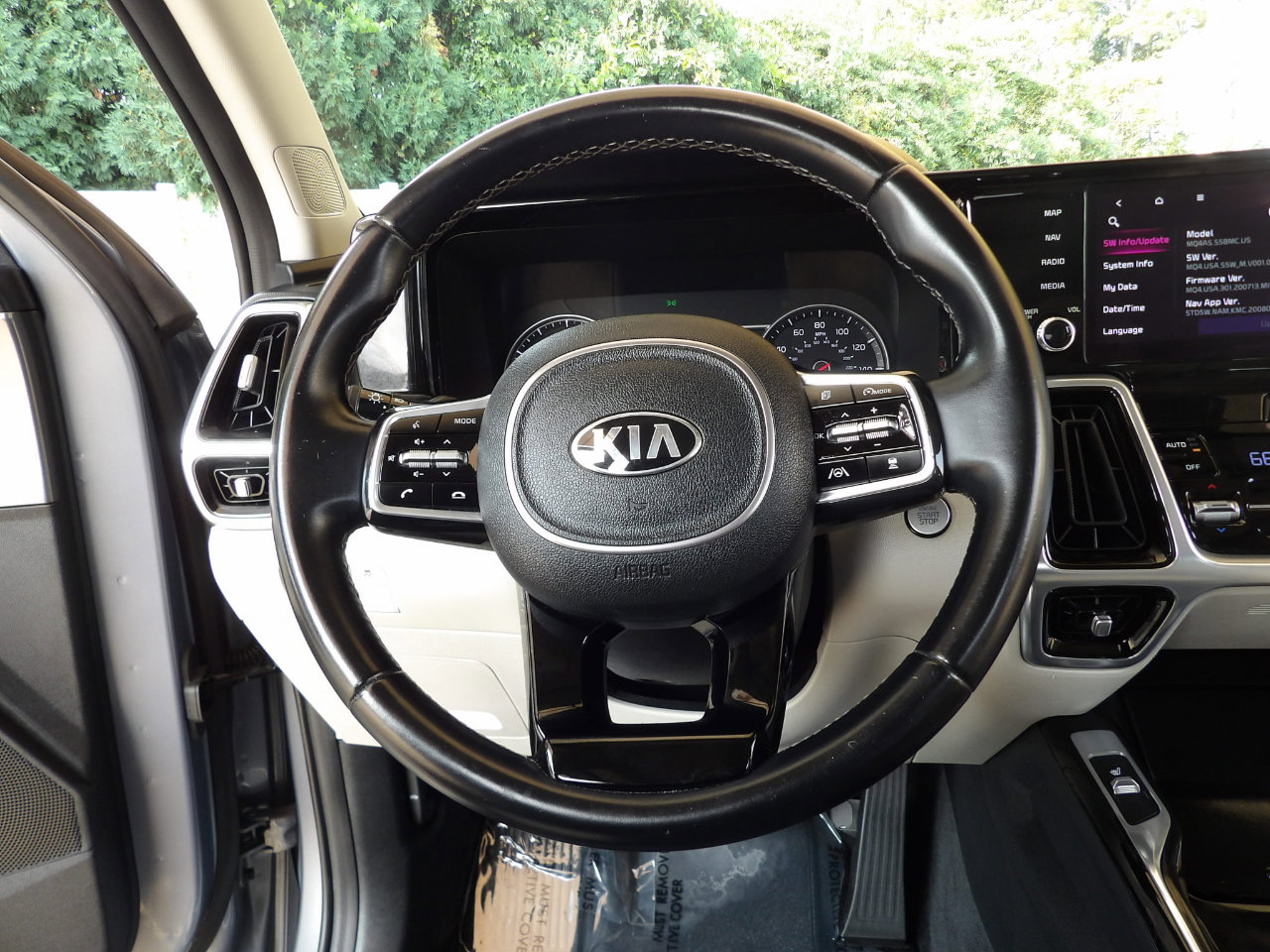 Used 2021 Kia Sorento SX image 17