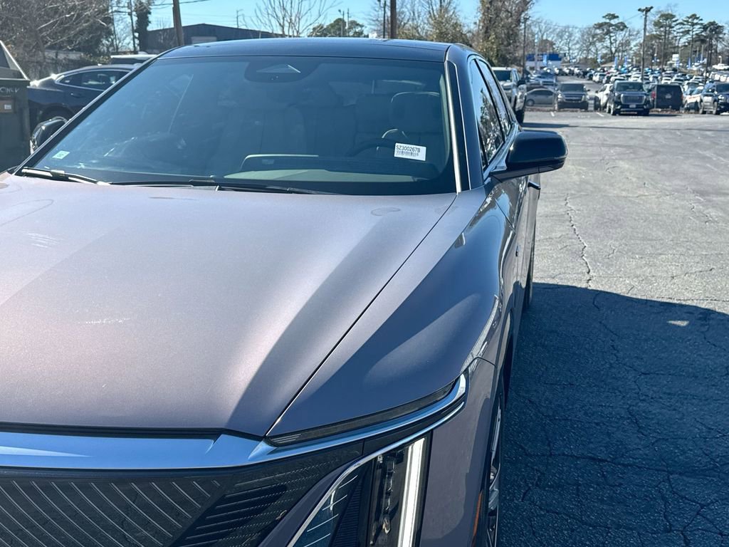 Used 2025 Cadillac Lyriq Luxury w/ LPO, Floor Liner Package image 11