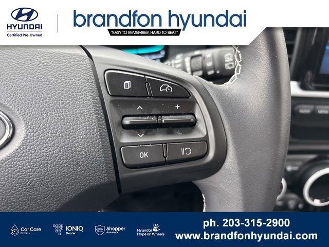 Certified 2025 Hyundai Venue Limited FWD image 15