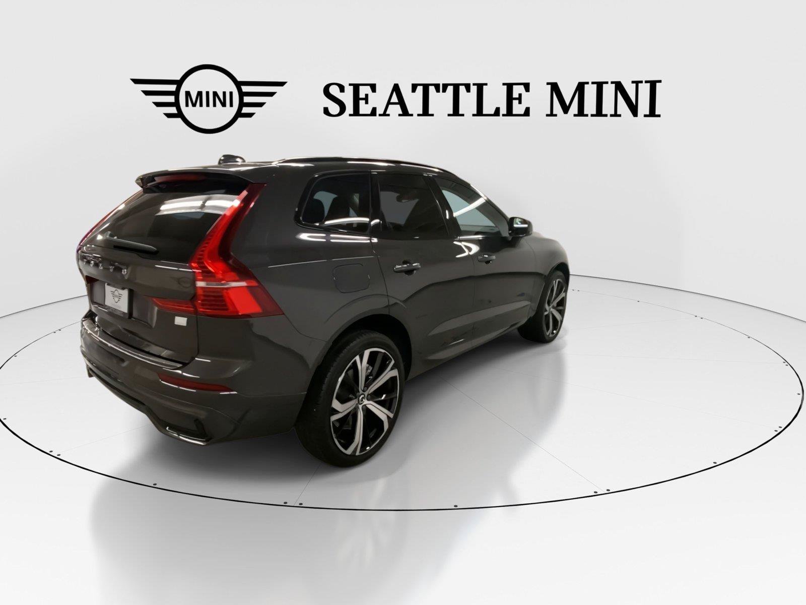 Used 2023 Volvo XC60 T8 Ultimate w/ Protection Package Premier AWD/4WD image 11