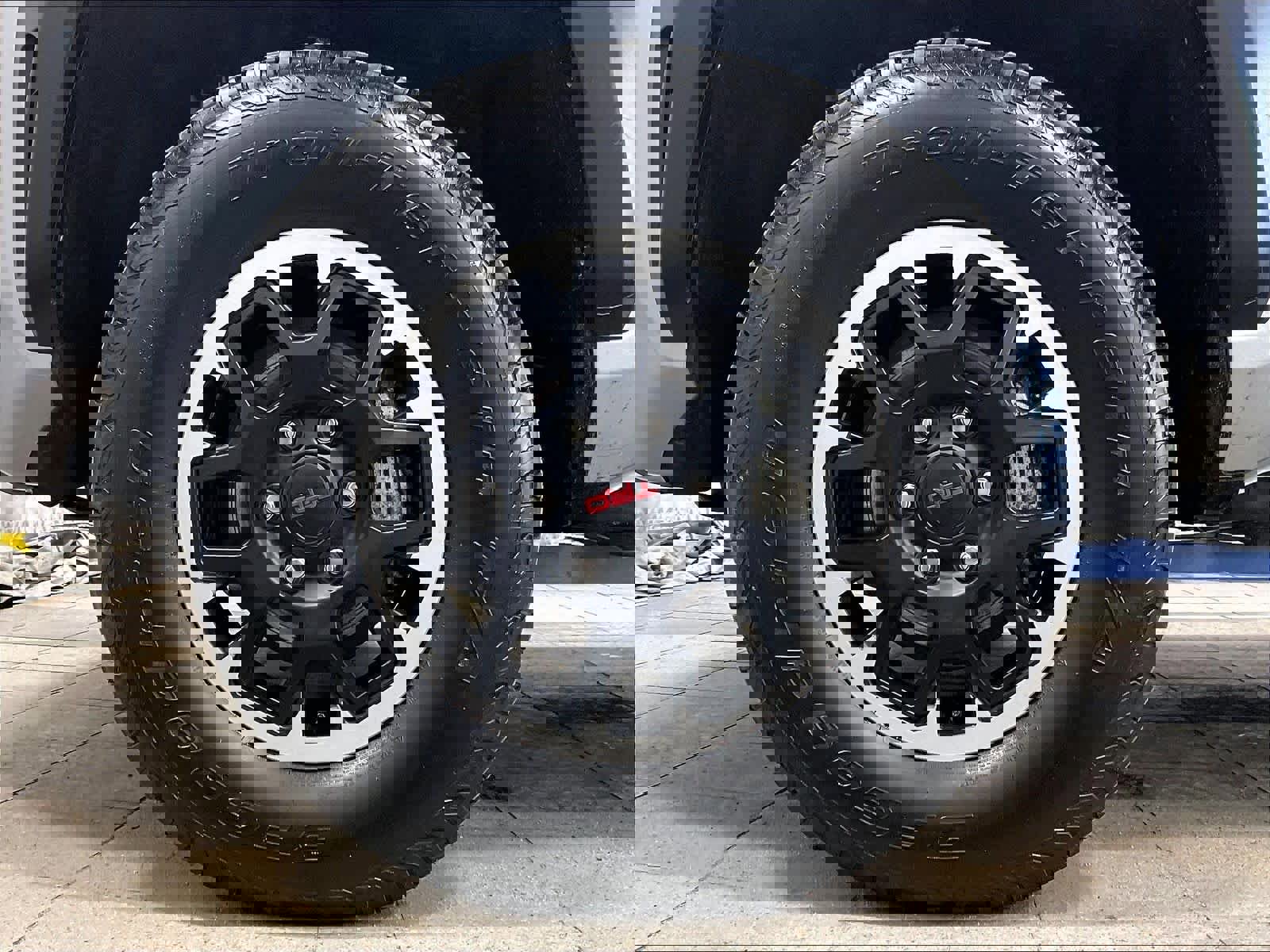 Certified 2025 Toyota Tacoma TRD Off-Road AWD/4WD image 7