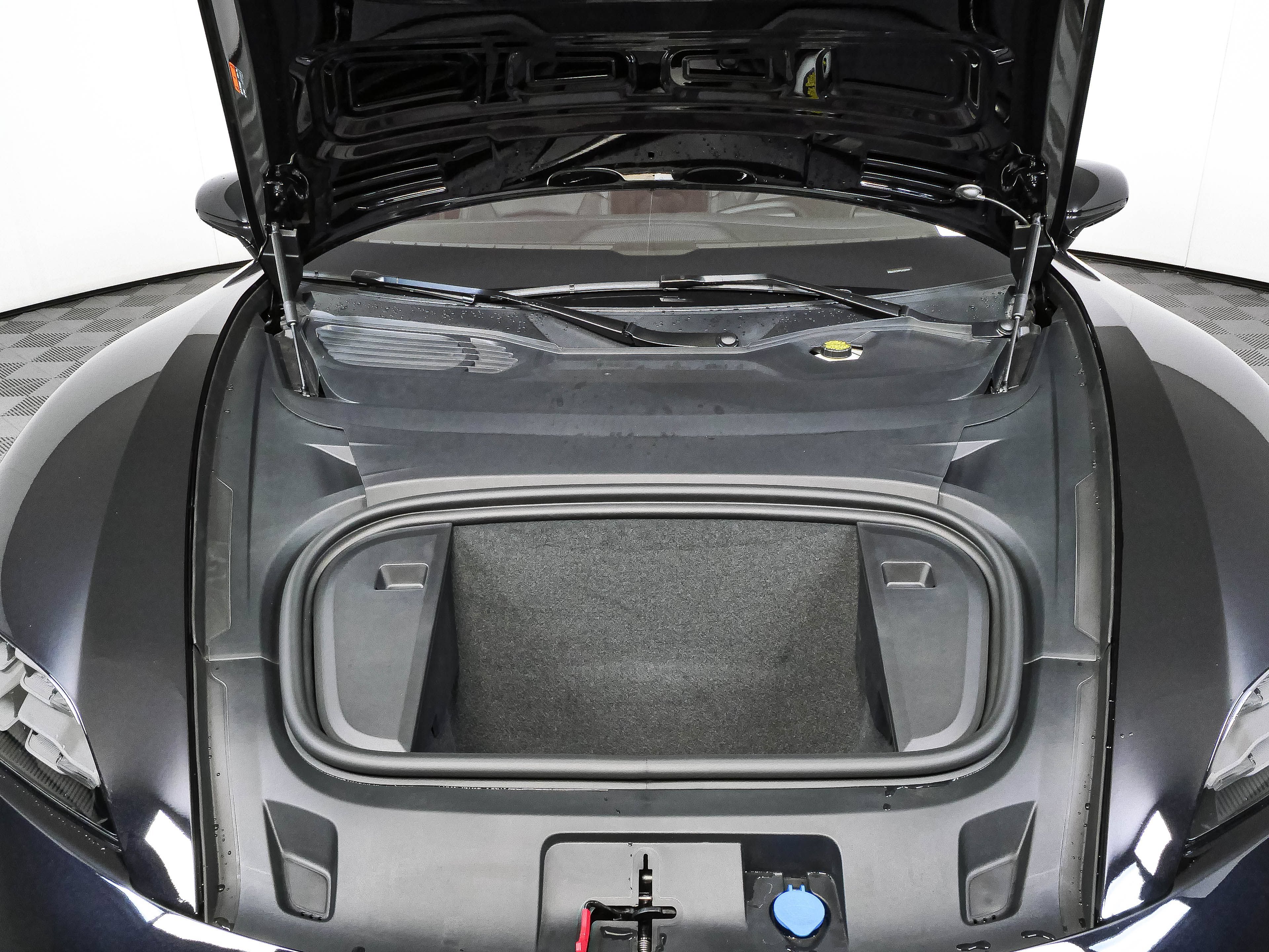 New 2026 Porsche Taycan RWD image 35