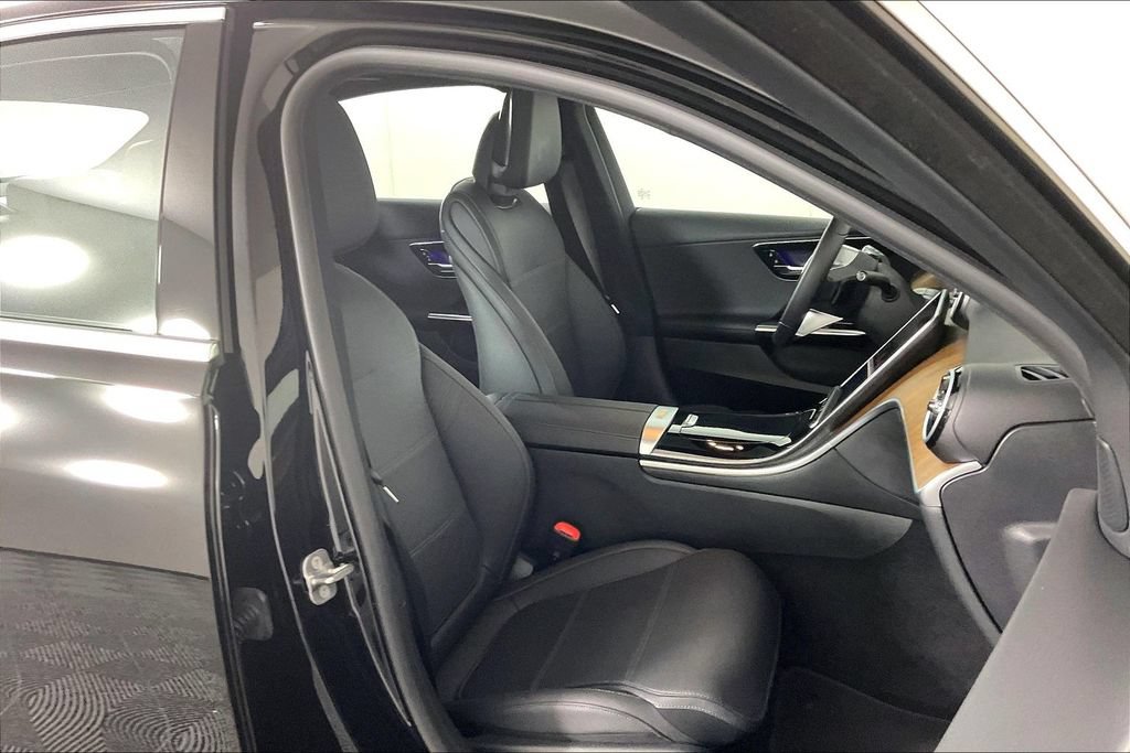 Certified 2025 Mercedes-Benz C 300 4MATIC Sedan image 7