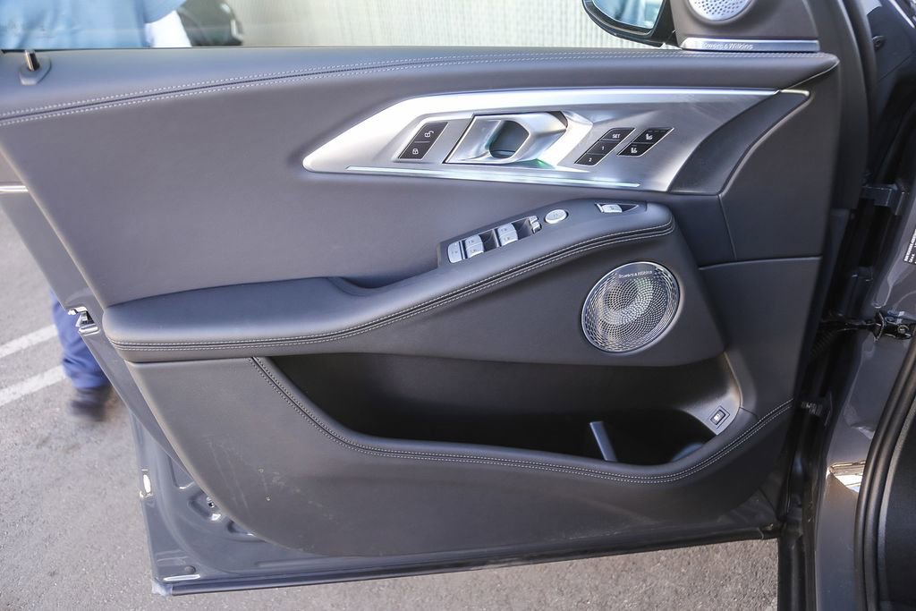 Certified 2024 BMW XM w/ M Driver's Package AWD/4WD image 17