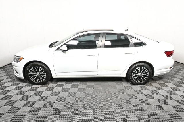 Used 2021 Volkswagen Jetta SE image 28