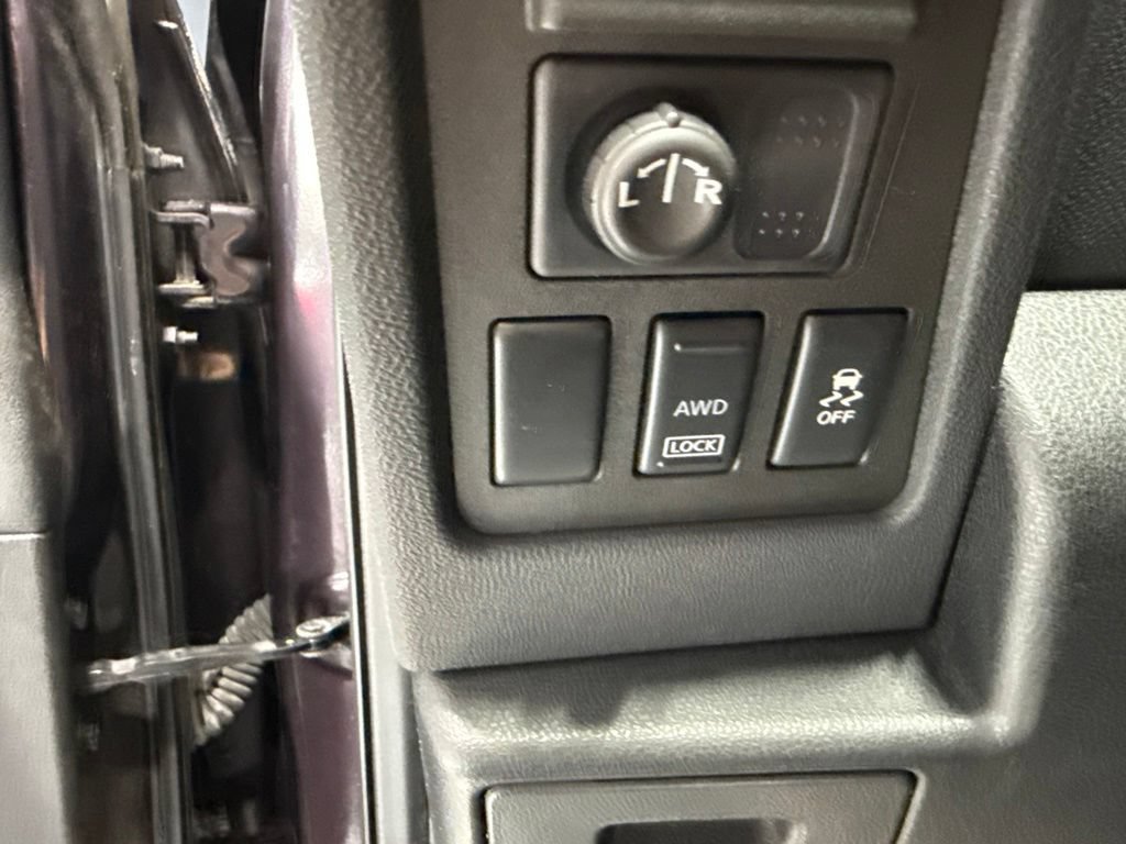 Used 2013 Nissan Rogue SV w/ Premium Pkg AWD/4WD image 15