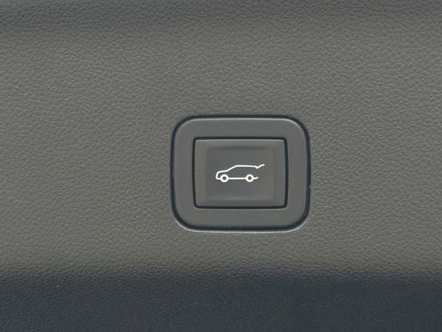 Used 2025 Chevrolet Tahoe Premier AWD/4WD image 26