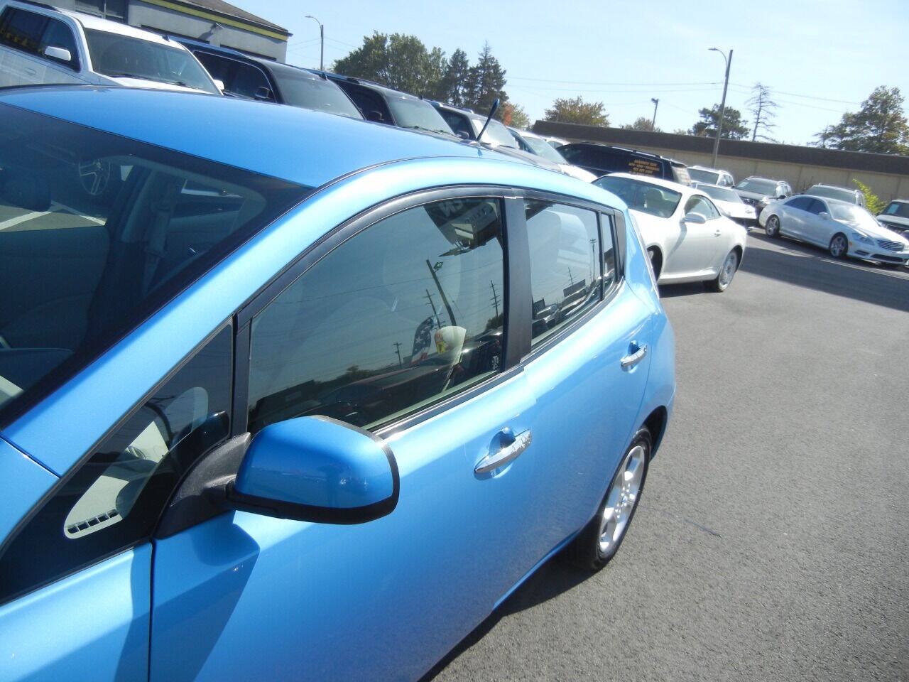 Used 2012 Nissan Leaf SL w/ Protection Pkg FWD image 40
