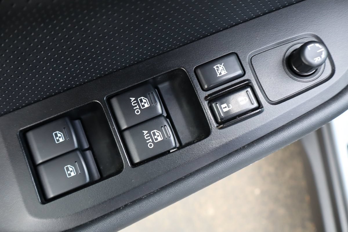 Used 2017 Subaru Outback 3.6R Limited AWD/4WD image 27