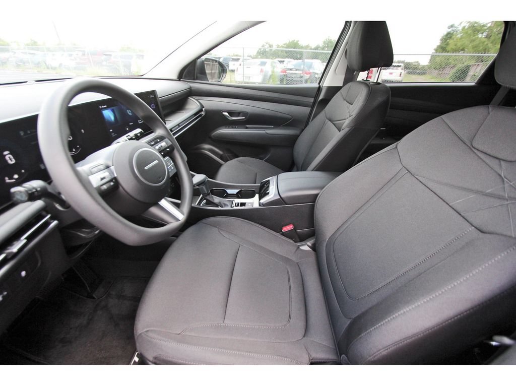 Certified 2026 Hyundai Tucson SE FWD image 15