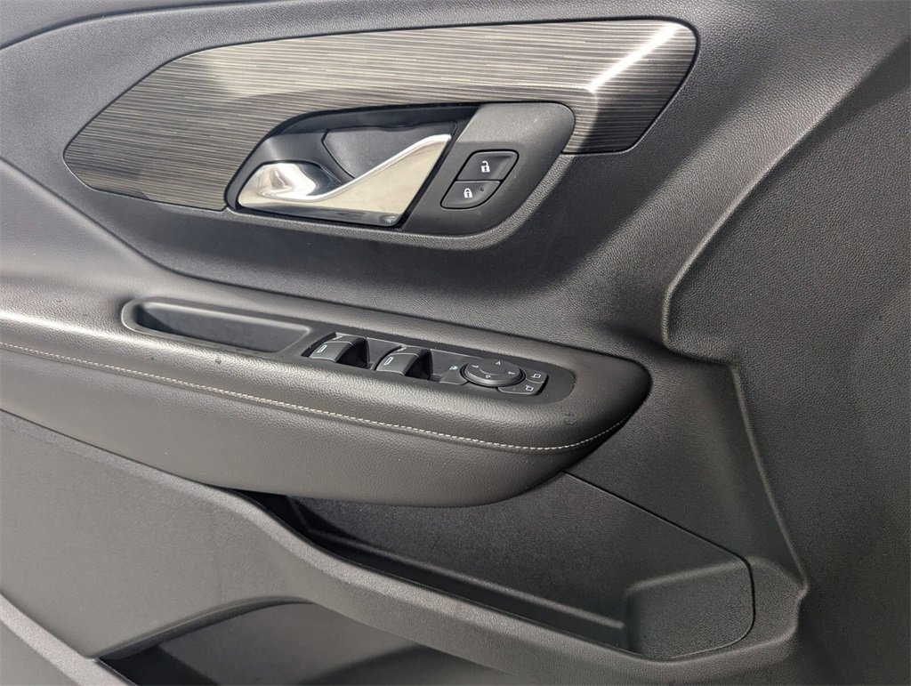 Used 2022 GMC Terrain SLE w/ Driver Convenience Package image 14