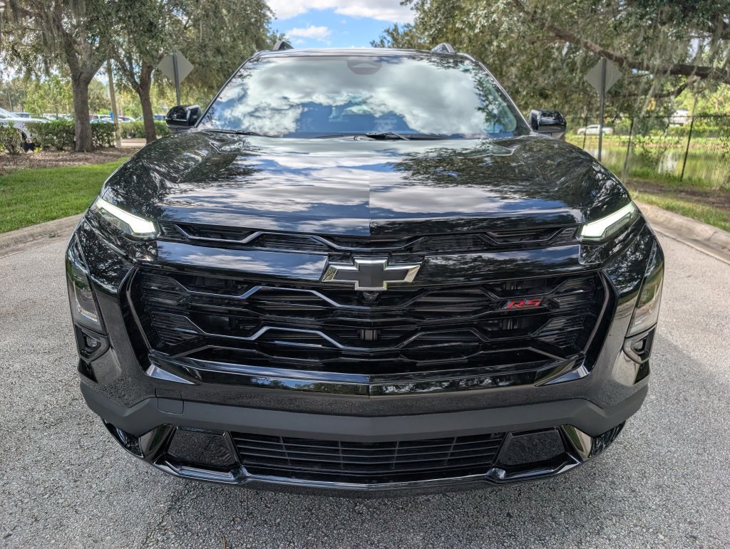 New 2027 Chevrolet Equinox RS w/ Safety and Technology Package FWD image 2