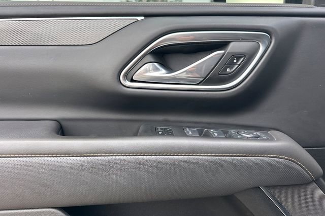 Used 2024 GMC Yukon XL AT4 w/ Technology Package AWD/4WD image 14