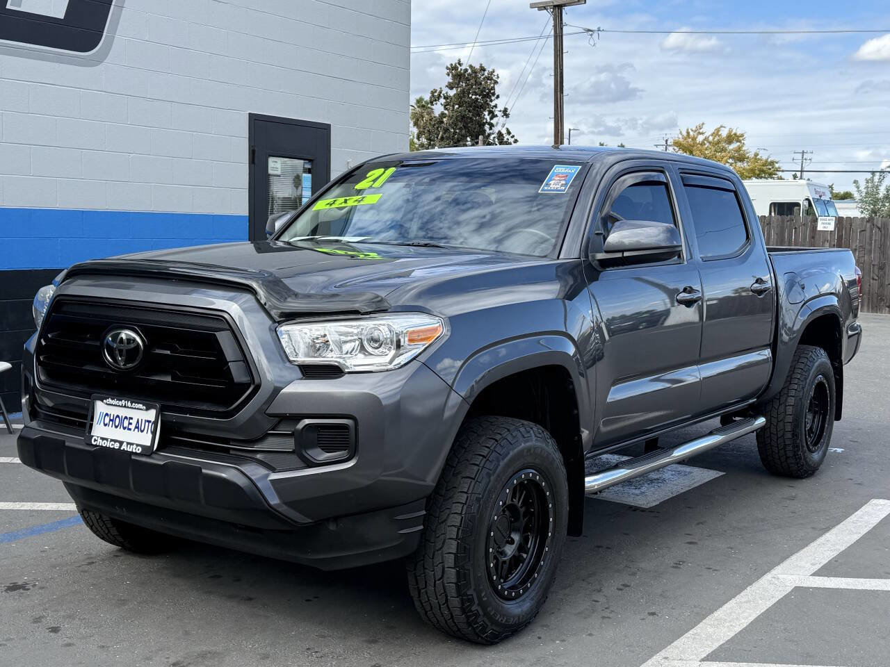 Used 2021 Toyota Tacoma SR image 3