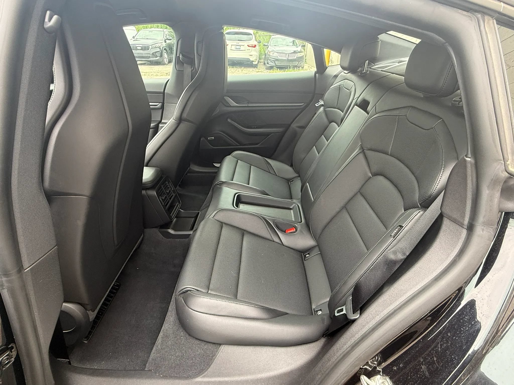 Used 2025 Porsche Taycan RWD image 30