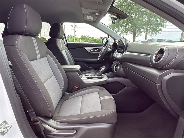 Used 2025 Chevrolet Blazer LT FWD image 14