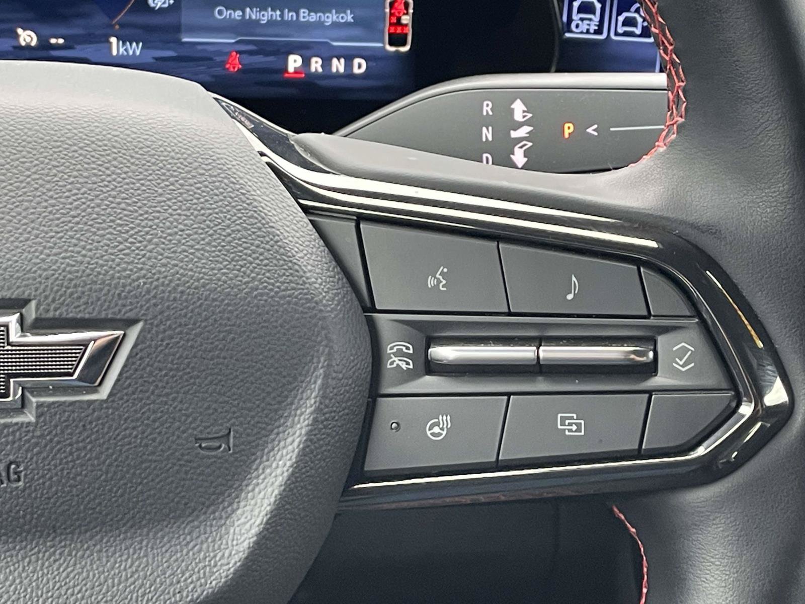 Certified 2026 Chevrolet Equinox EV RS FWD image 34
