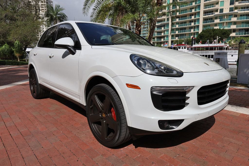 Used 2018 Porsche Cayenne Platinum Edition image 23