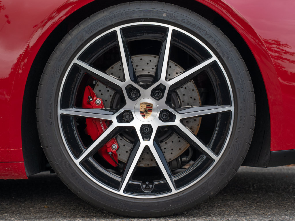 Used 2025 Porsche 911 Carrera GTS RWD image 13