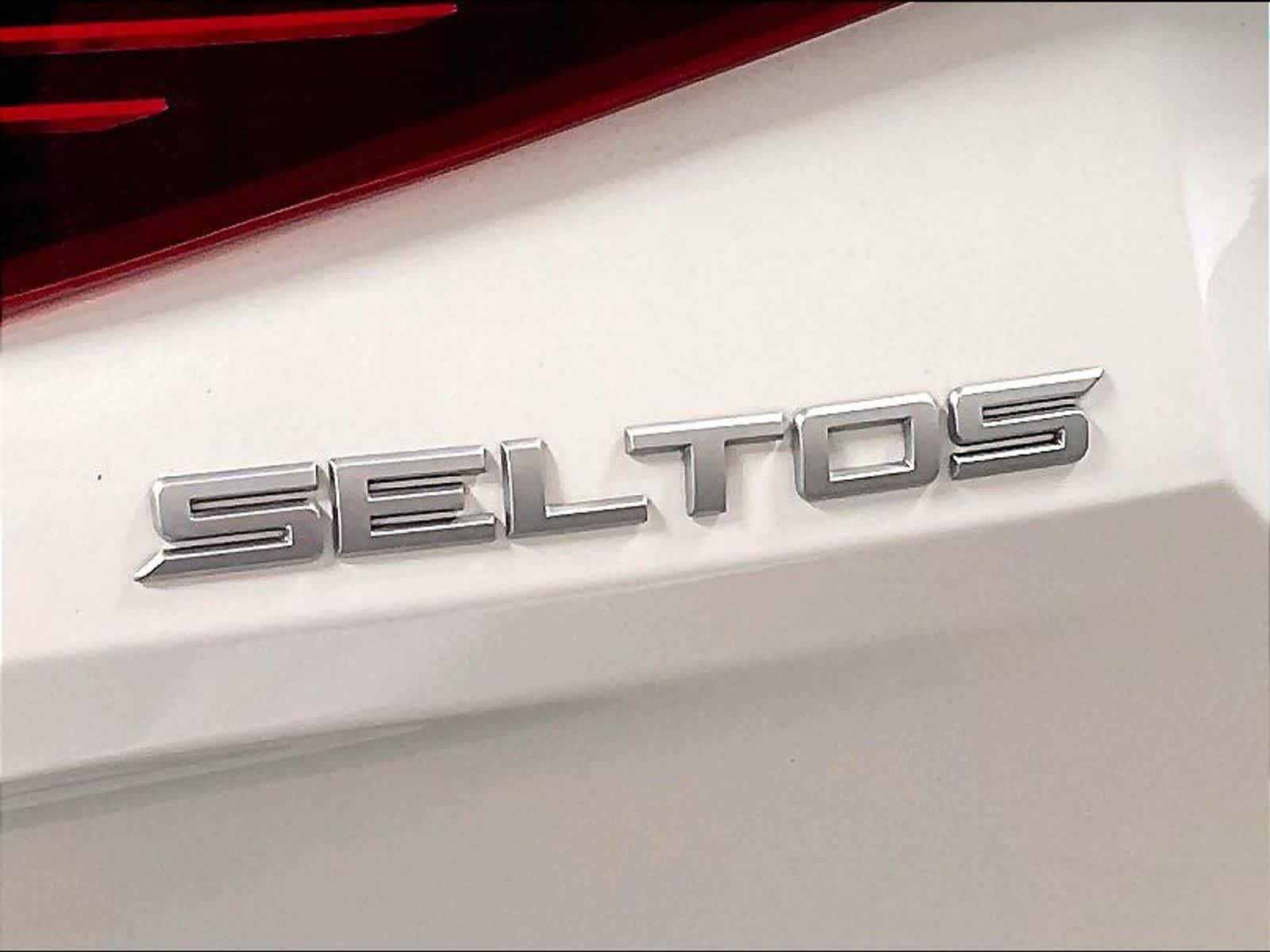 Used 2023 Kia Seltos S w/ Navigation Package AWD/4WD image 28