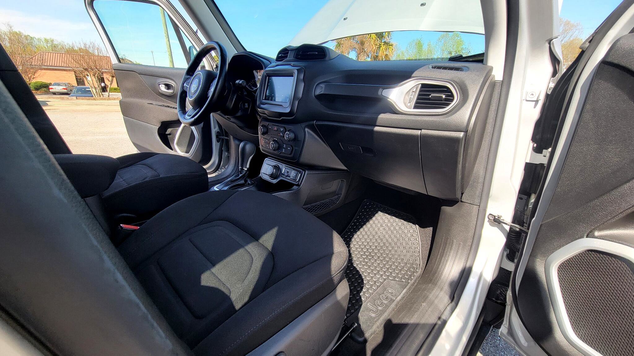 Used 2021 Jeep Renegade Latitude w/ Convenience Group image 47