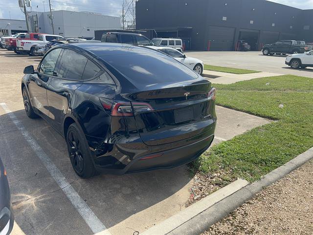Used 2023 Tesla Model Y Long Range AWD/4WD image 4