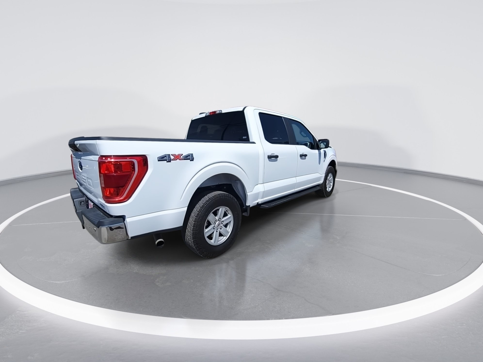 Used 2022 Ford F150 XLT w/ Trailer Tow Package AWD/4WD image 8