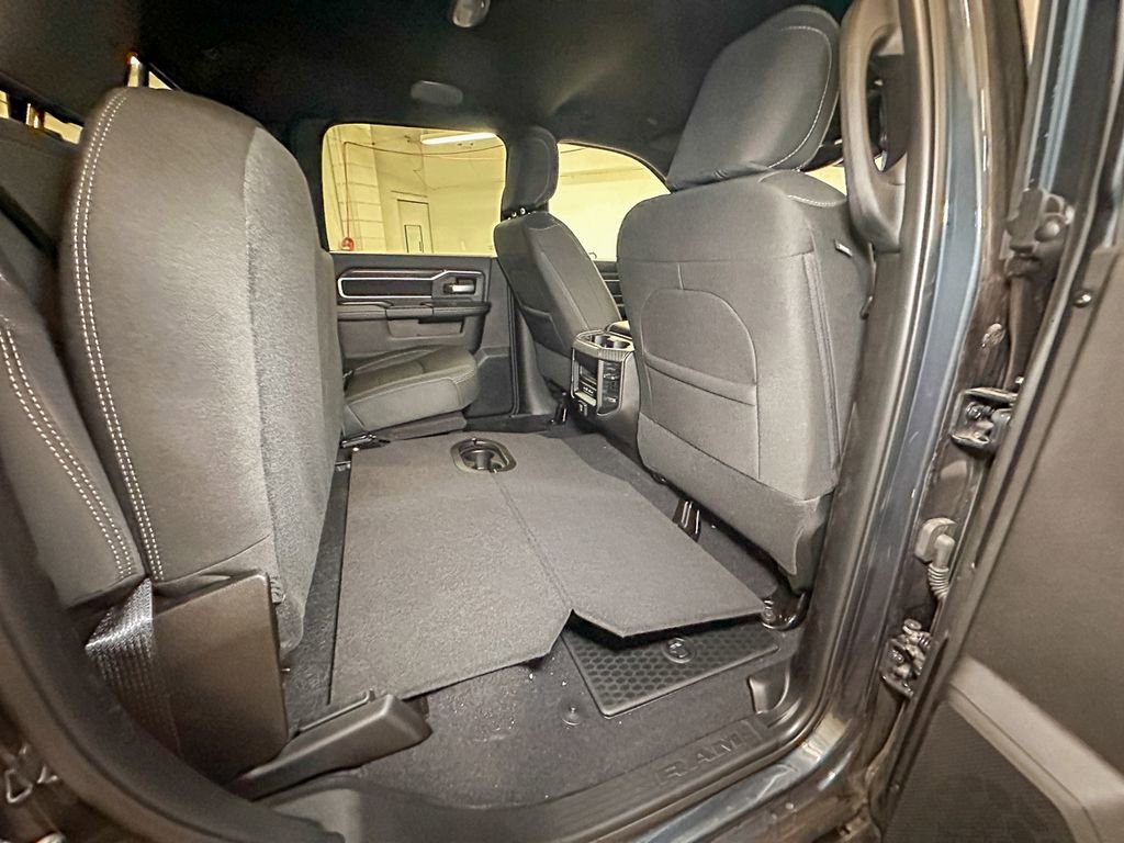 New 2026 RAM 2500 Big Horn AWD/4WD image 4
