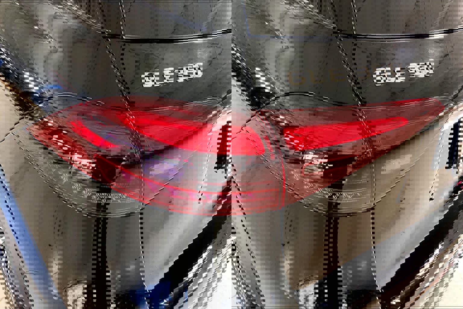 Used 2024 Mercedes-Benz GLE 350 4MATIC image 26