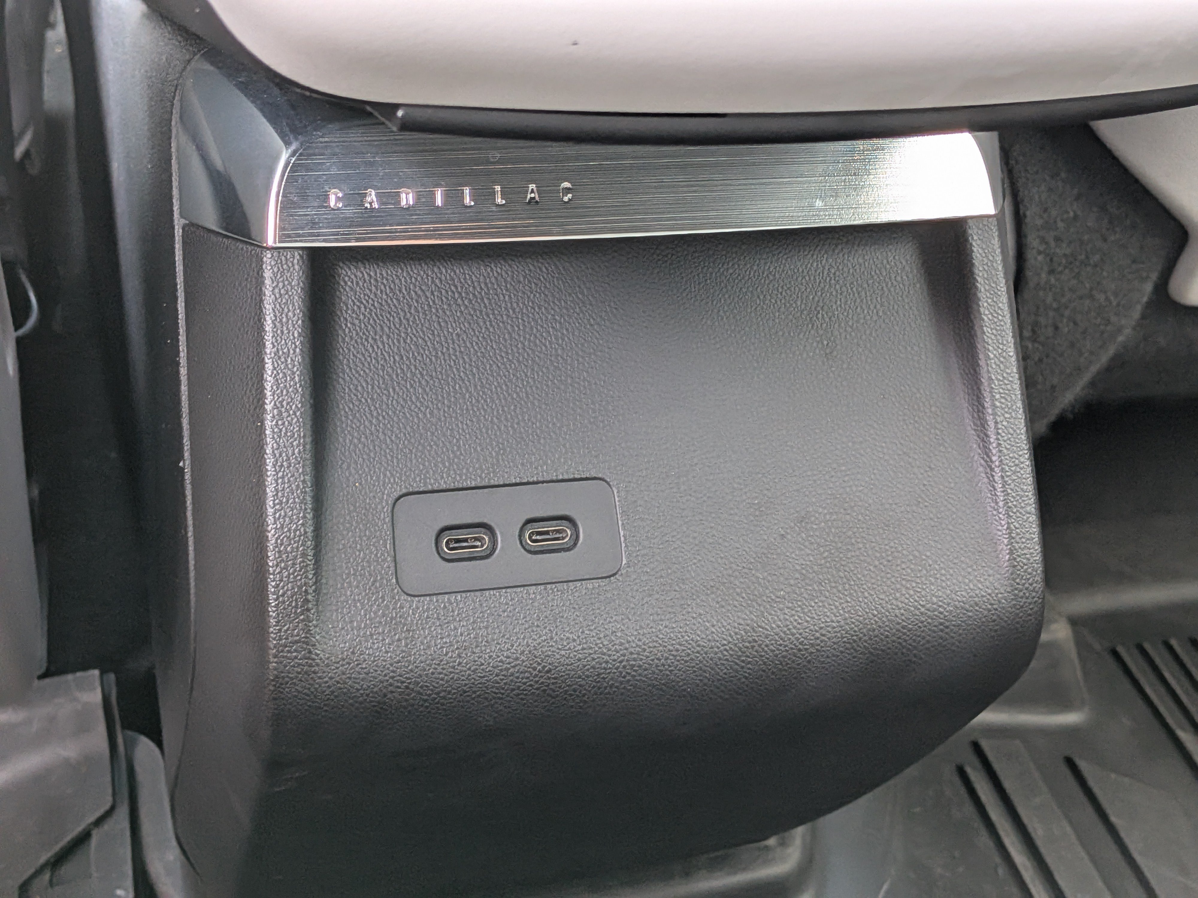 Used 2024 Cadillac Lyriq Sport w/ LPO, Floor Liner Package AWD/4WD image 16