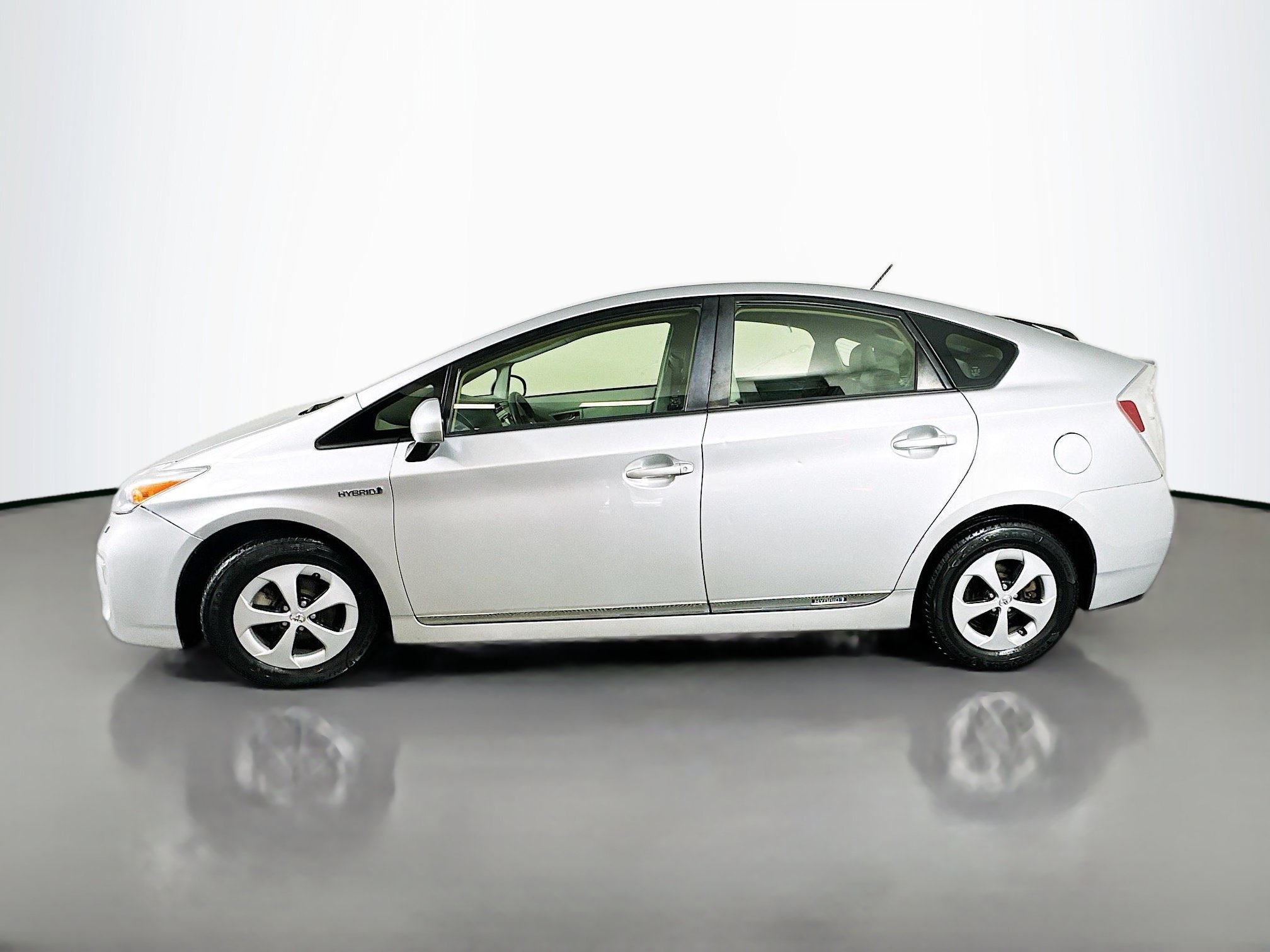 Used 2012 Toyota Prius Two FWD image 4